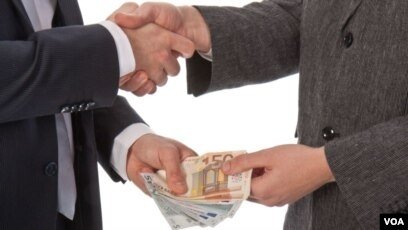 Комунікації по телефону. Робота з проблемними клієнтами - фізичними особами банку